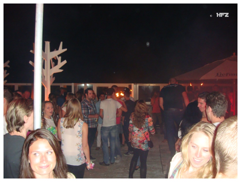 824x624 pixels (133K)