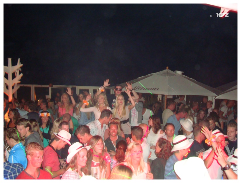 824x624 pixels (156K)