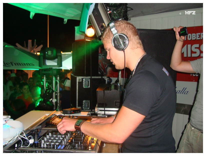 824x624 pixels (170K)