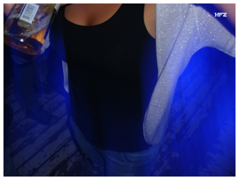 800x599 pixels (99K)