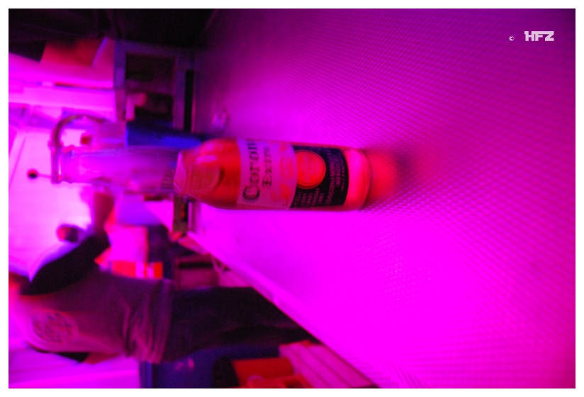 800x535 pixels (105K)