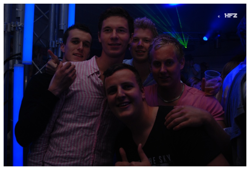 800x535 pixels (99K)