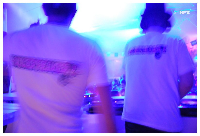 800x535 pixels (102K)