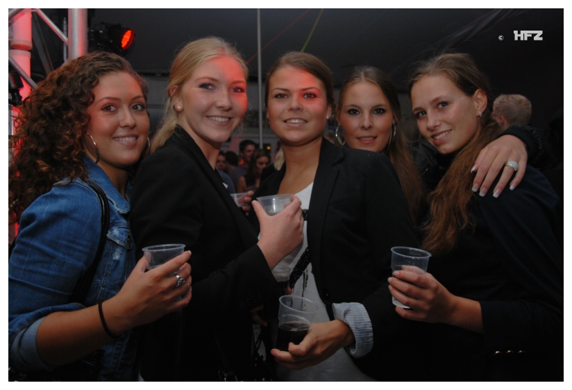 824x561 pixels (260K)