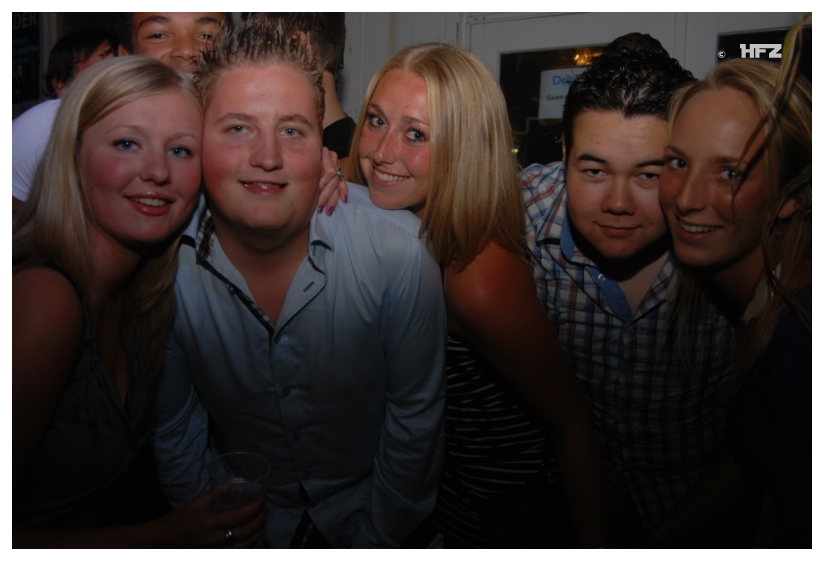 824x561 pixels (242K)