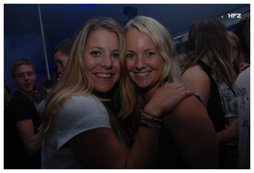 824x561 pixels (230K)