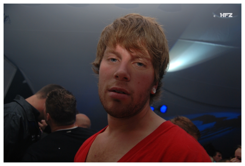 824x561 pixels (227K)