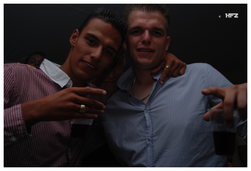 824x561 pixels (217K)