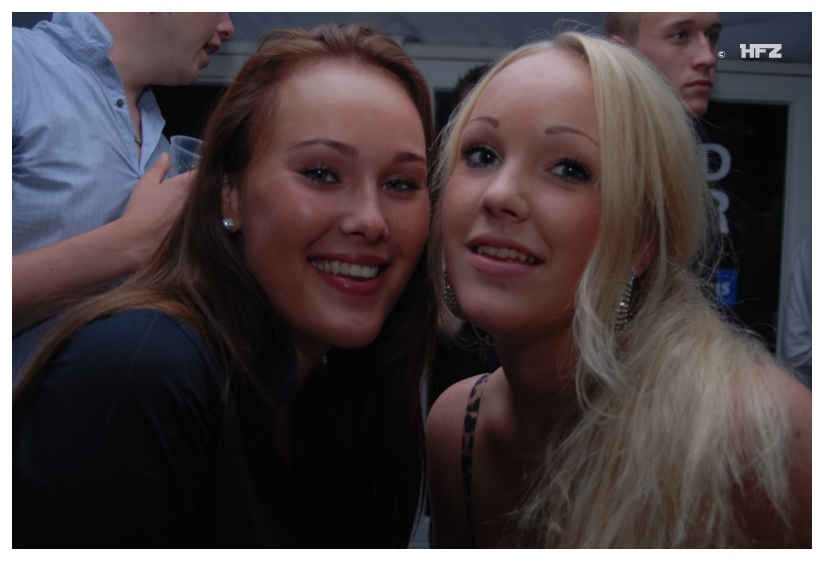 824x561 pixels (233K)