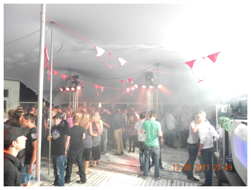 824x624 pixels (257K)