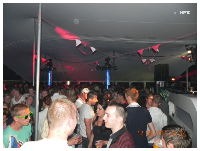 824x624 pixels (293K)