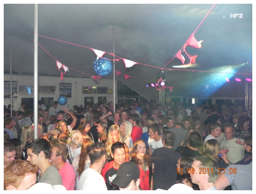 824x624 pixels (323K)