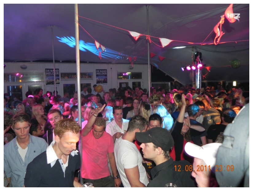 824x624 pixels (334K)