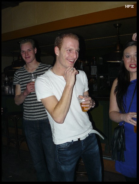 450x599 pixels (64K)