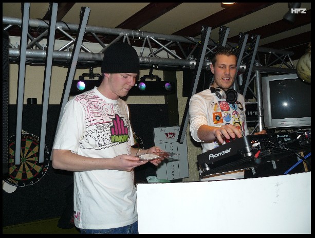 600x449 pixels (88K)