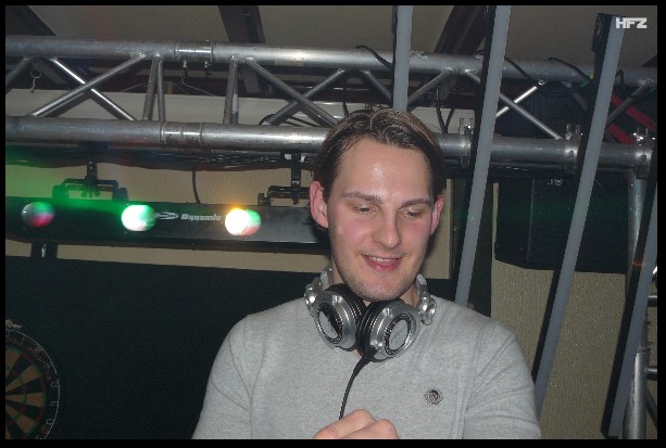 600x399 pixels (66K)