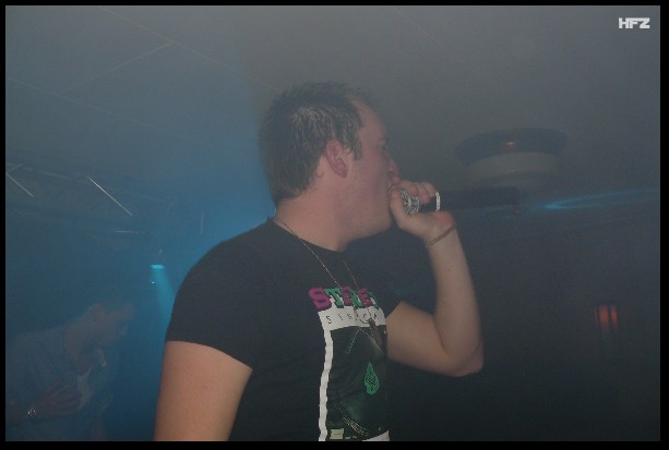 600x399 pixels (32K)