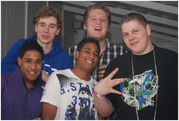 606x408 pixels (25K)