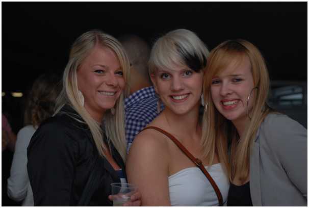 606x408 pixels (18K)