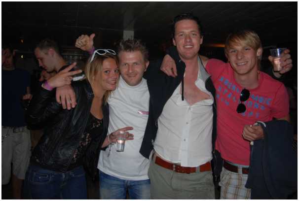 606x408 pixels (21K)